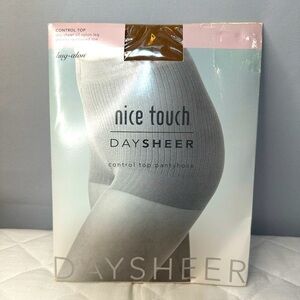 Nice Touch Control Top Reinforced Toe Day Sheer Pantyhose Hosiery Brown Size Reg